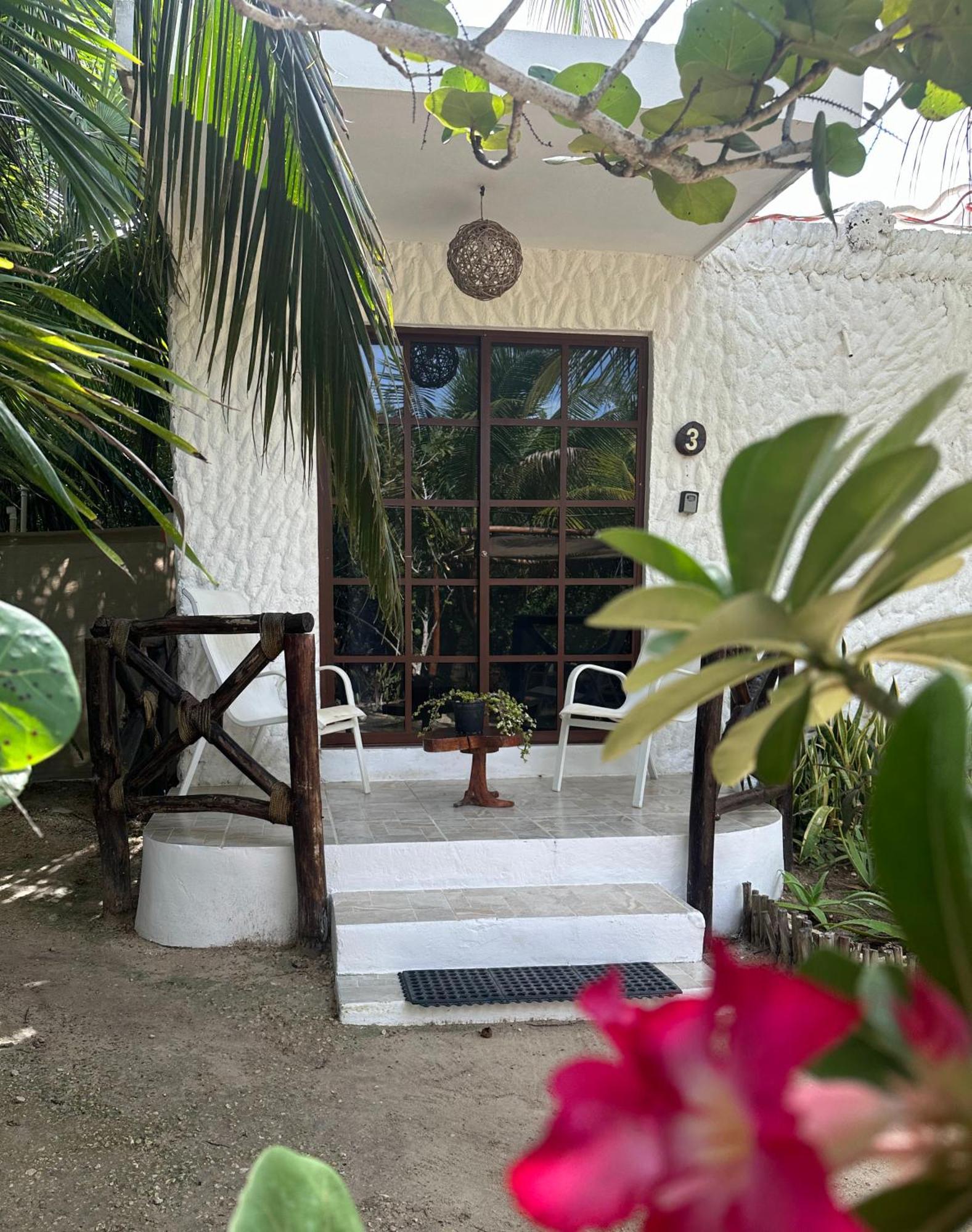 Sirenas Caribbean Rooms Holbox Exterior photo